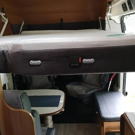 Kemp Motorhome Nearby Alesund